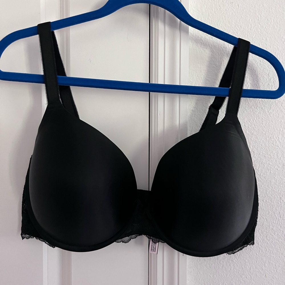 Black Demi - push-up light lining - EXCELLENT condition